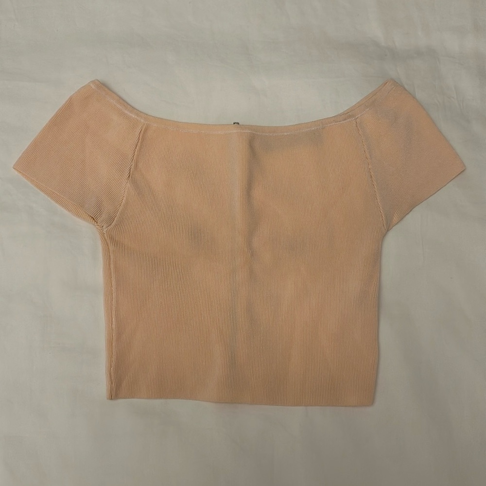 RIBBED OFF SHOULDER CROP TOP